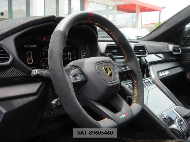 Lamborghini URUS 2024-02 321311-21
