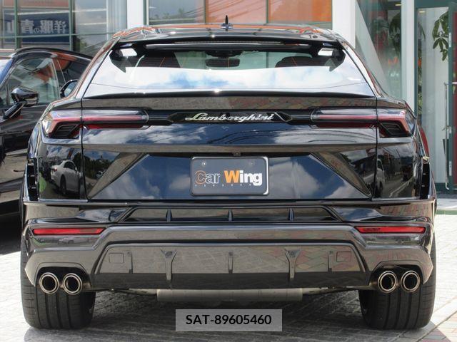 Lamborghini URUS 2024-02 321311-11
