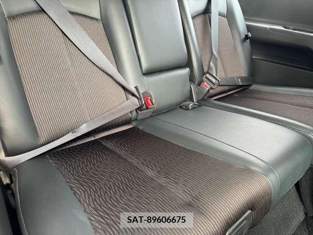 Nissan ELGRAND 2018-10 373539-16