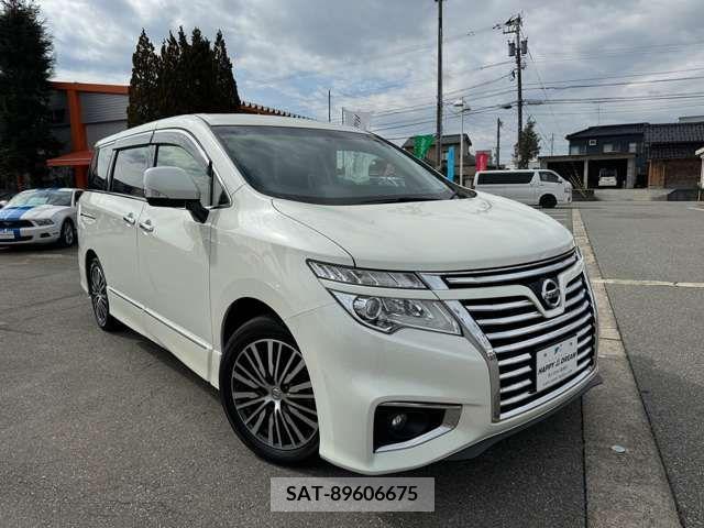Nissan ELGRAND 2018-10 373539-3