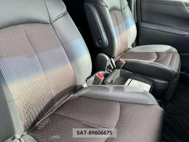 Nissan ELGRAND 2018-10 373539-11
