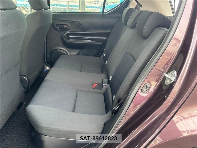 Toyota AQUA 2015-02 217958-3