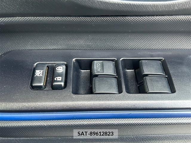 Toyota AQUA 2015-02 217958-13