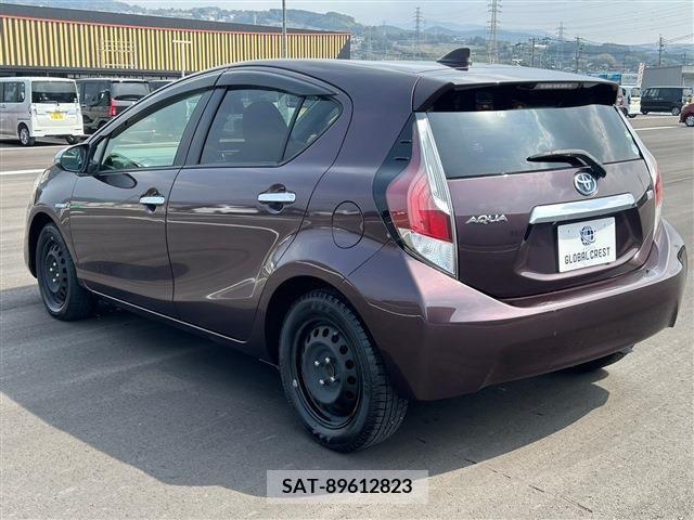 Toyota AQUA 2015-02 217958-6