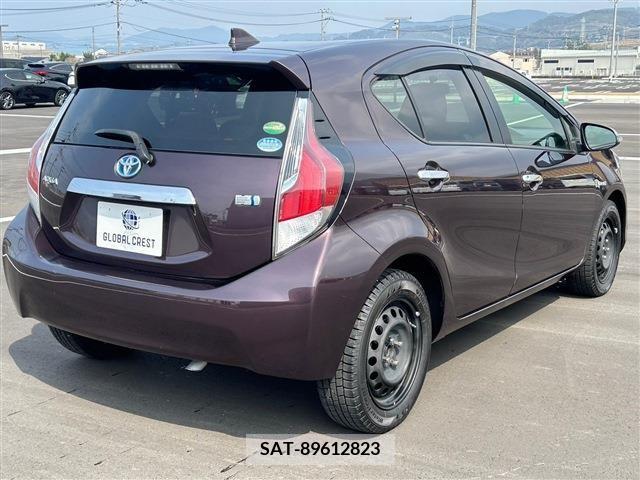 Toyota AQUA 2015-02 217958-5