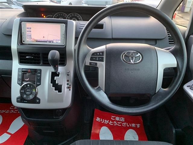 Toyota VOXY 2013-06 188393-21
