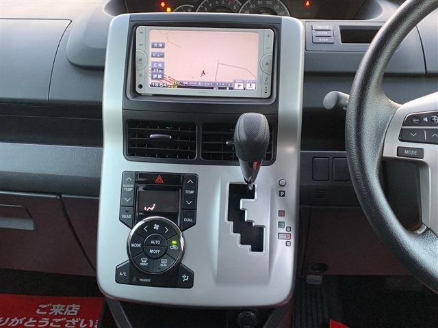 Toyota VOXY 2013-06 188393-24