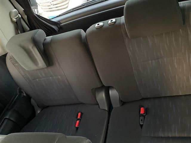 Toyota VOXY 2013-06 188393-4