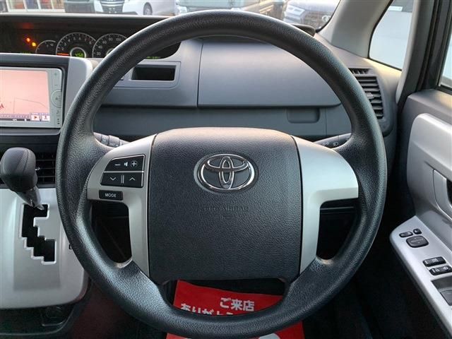 Toyota VOXY 2013-06 188393-22