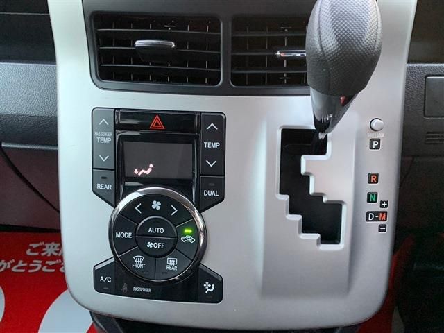 Toyota VOXY 2013-06 188393-26