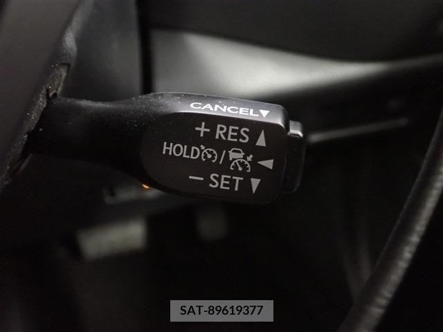 Toyota C-HR 2022-07 349211-18