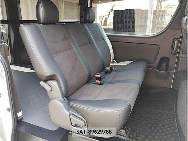 Toyota HIACE VAN 2024-07 414572-12