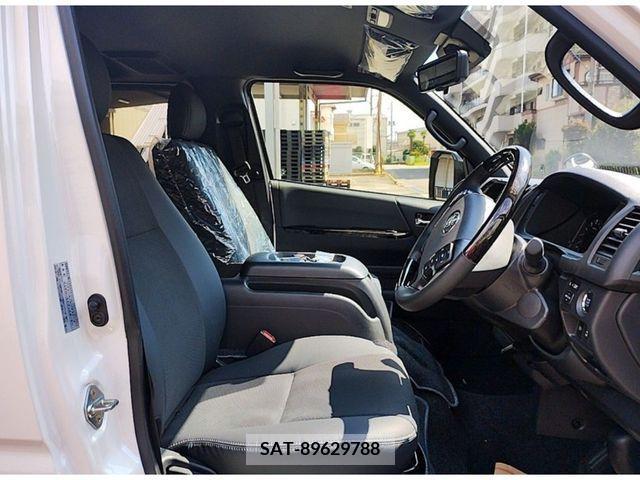 Toyota HIACE VAN 2024-07 414572-1