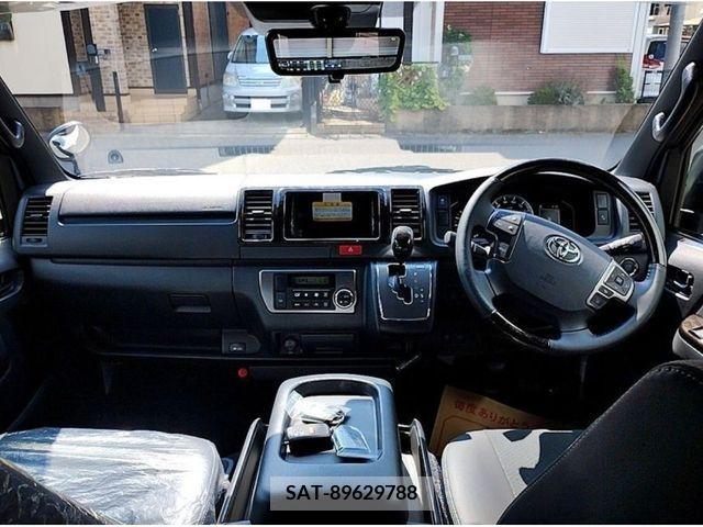 Toyota HIACE VAN 2024-07 414572-4