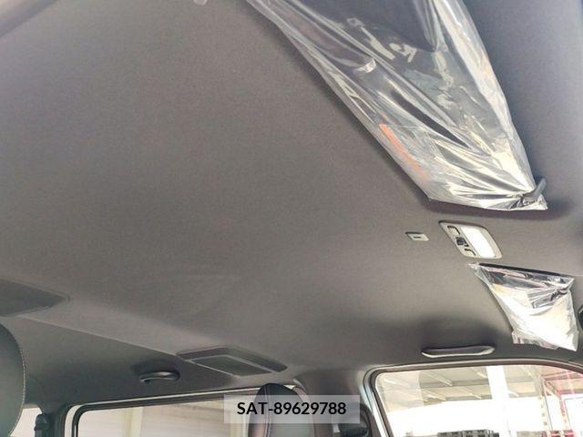 Toyota HIACE VAN 2024-07 414572-11