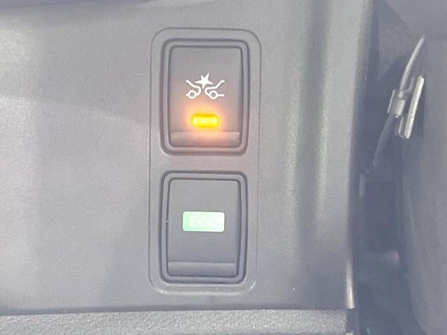 Nissan SERENA 2018-12 196762-4