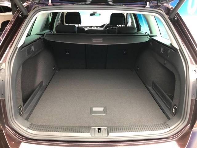 VolksWagen PASSAT VARIANT 2016-09 187433-12