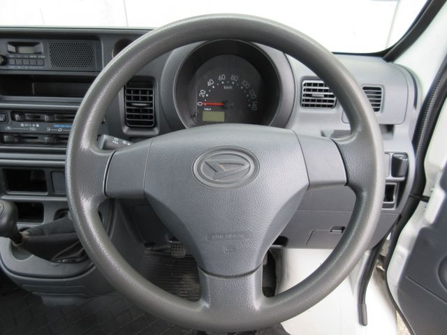 Daihatsu HIJET VAN 2016-05 18165-27