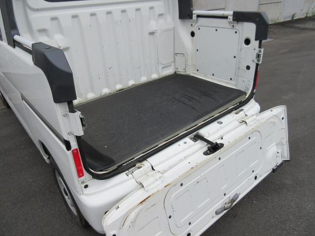 Daihatsu HIJET VAN 2016-05 18165-19