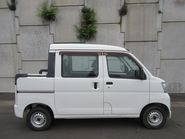 Daihatsu HIJET VAN 2016-05 18165-11