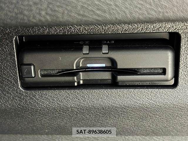 Nissan KICKS 2021-07 362276-7