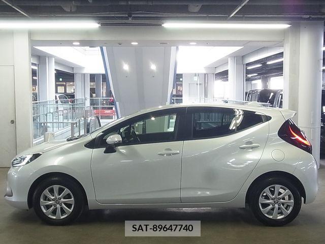 Toyota AQUA 2021-11 331905-8