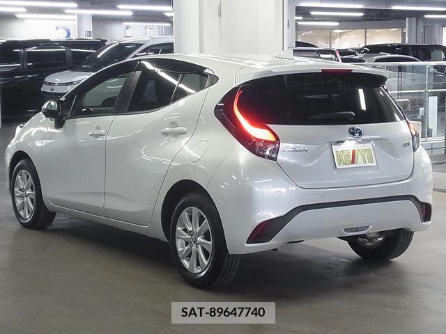 Toyota AQUA 2021-11 331905-6