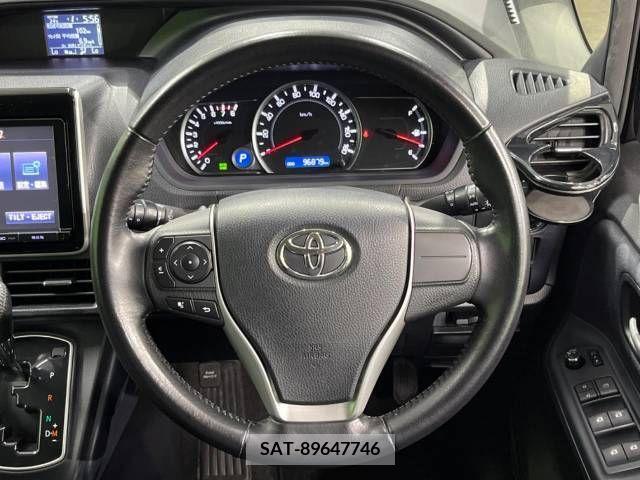Toyota NOAH 2014-10 392850-11