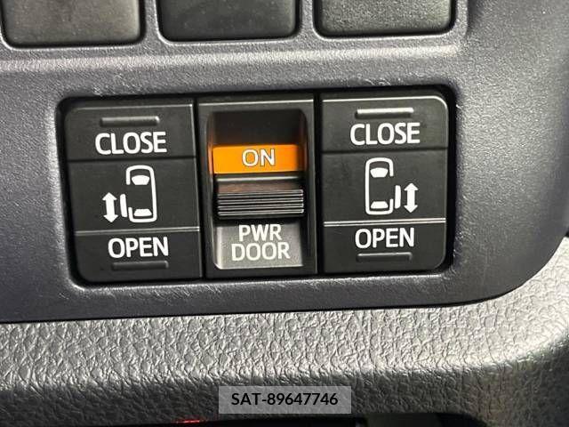 Toyota NOAH 2014-10 392850-4