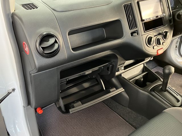 Nissan NV150 AD 2018-08 20896-22