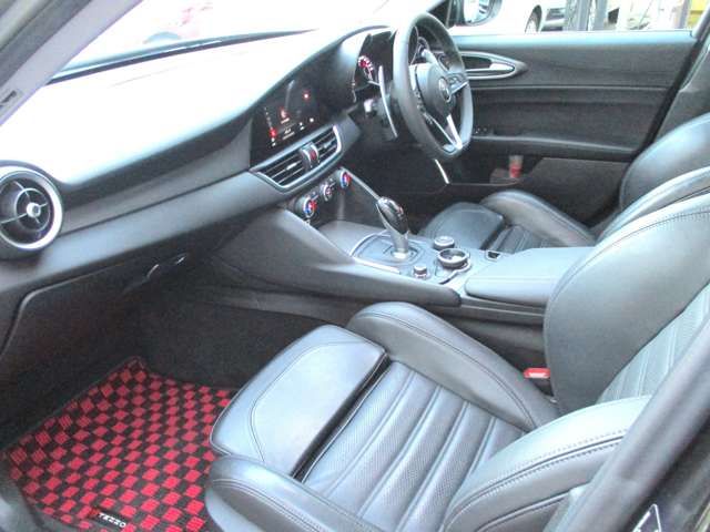 ALFA ROMEO Giulia 2019-08 185984-9