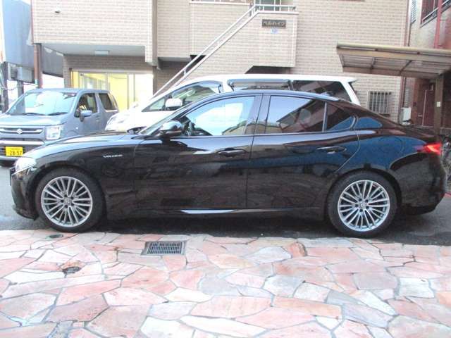 ALFA ROMEO Giulia 2019-08 185984-8