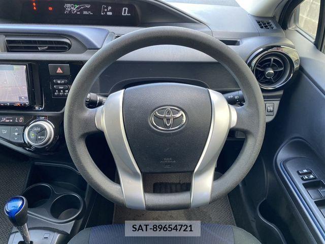 Toyota AQUA 2017-03 314261-17