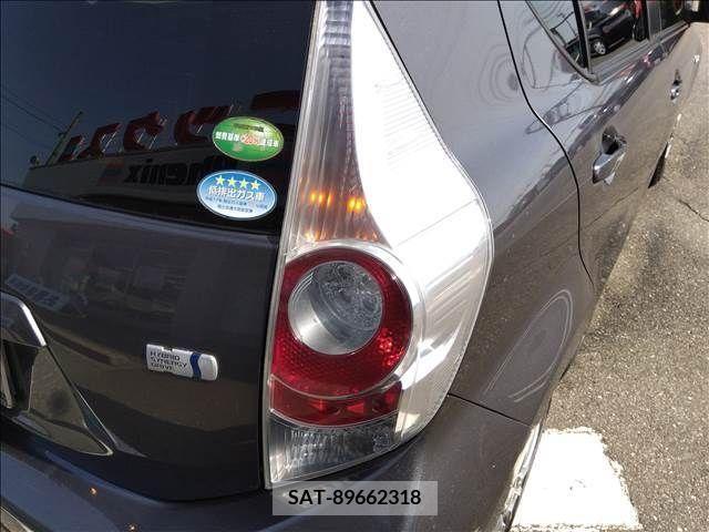 Toyota AQUA 2014-03 292077-12