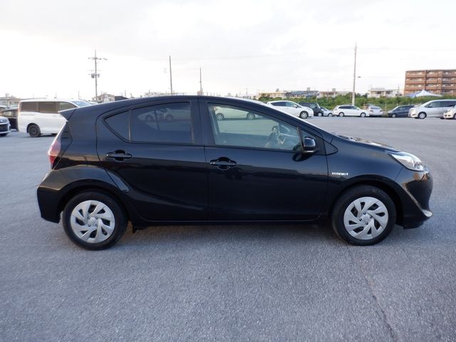 Toyota AQUA 2020-07 7068-3