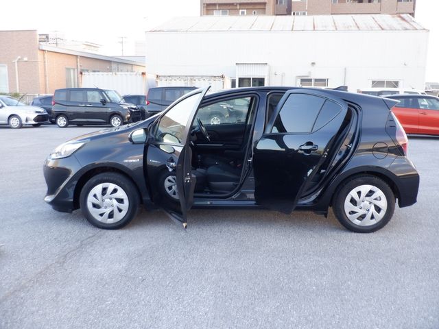 Toyota AQUA 2020-07 7068-6