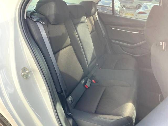 Mazda MAZDA3 2021-02 195198-9