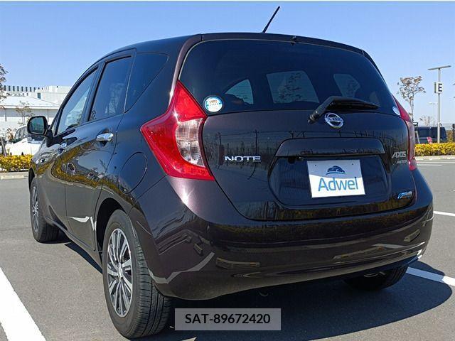 Nissan NOTE 2013-02 302297-6