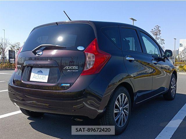 Nissan NOTE 2013-02 302297-8