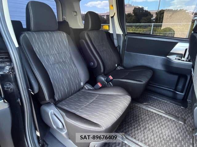 Toyota VOXY 2012-07 257431-9