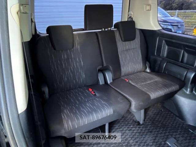 Toyota VOXY 2012-07 257431-10