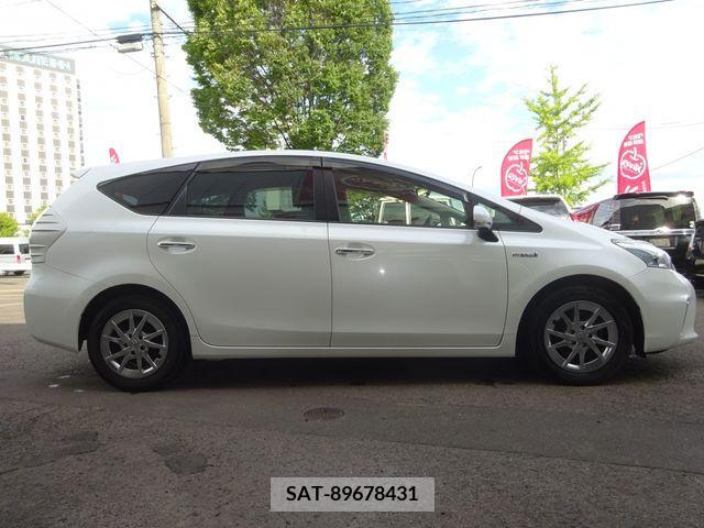 Toyota PRIUS ALPHA 2014-08 342481-7