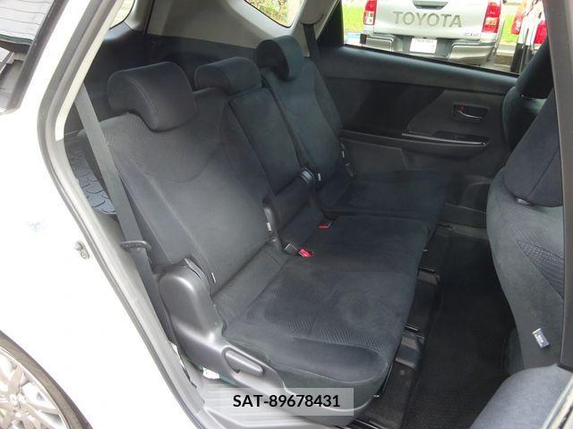 Toyota PRIUS ALPHA 2014-08 342481-16