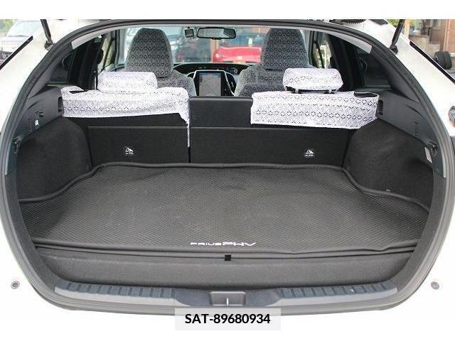 Toyota PRIUS PHV 2017-06 350635-17