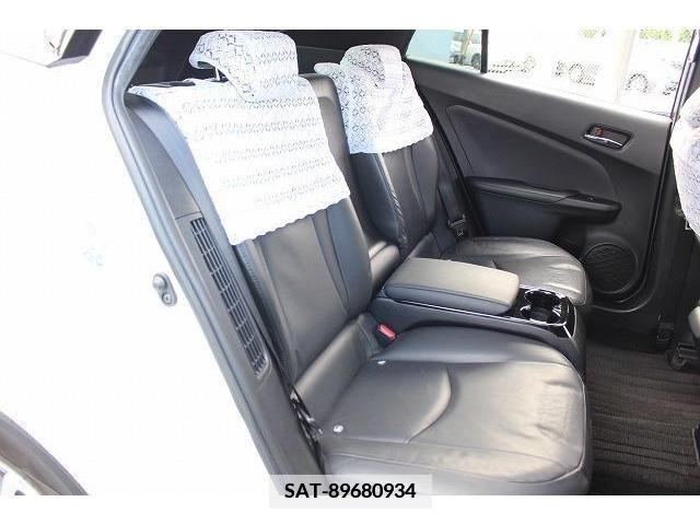 Toyota PRIUS PHV 2017-06 350635-14