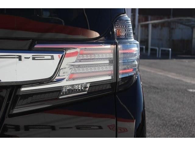 Toyota VELLFIRE 2015-05 183661-11