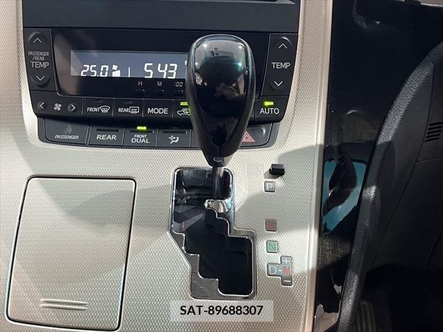 Toyota VELLFIRE 2012-12 373909-27