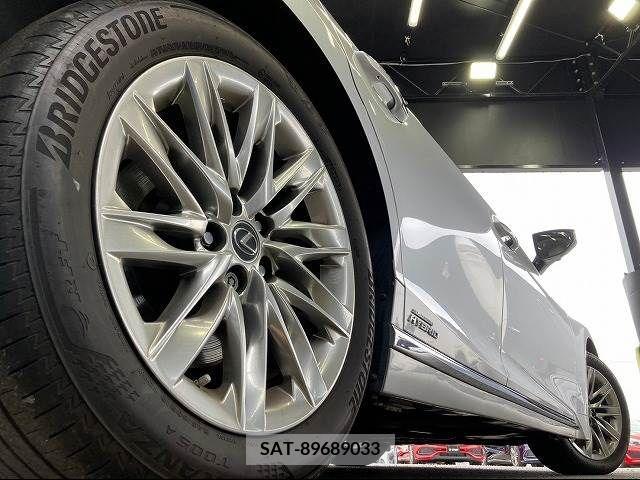 Lexus LS 2019-10 275494-17