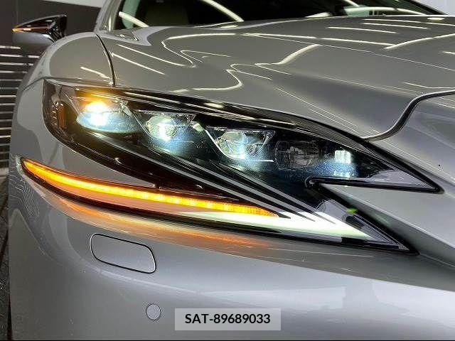 Lexus LS 2019-10 275494-16