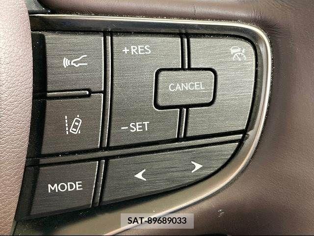 Lexus LS 2019-10 275494-7